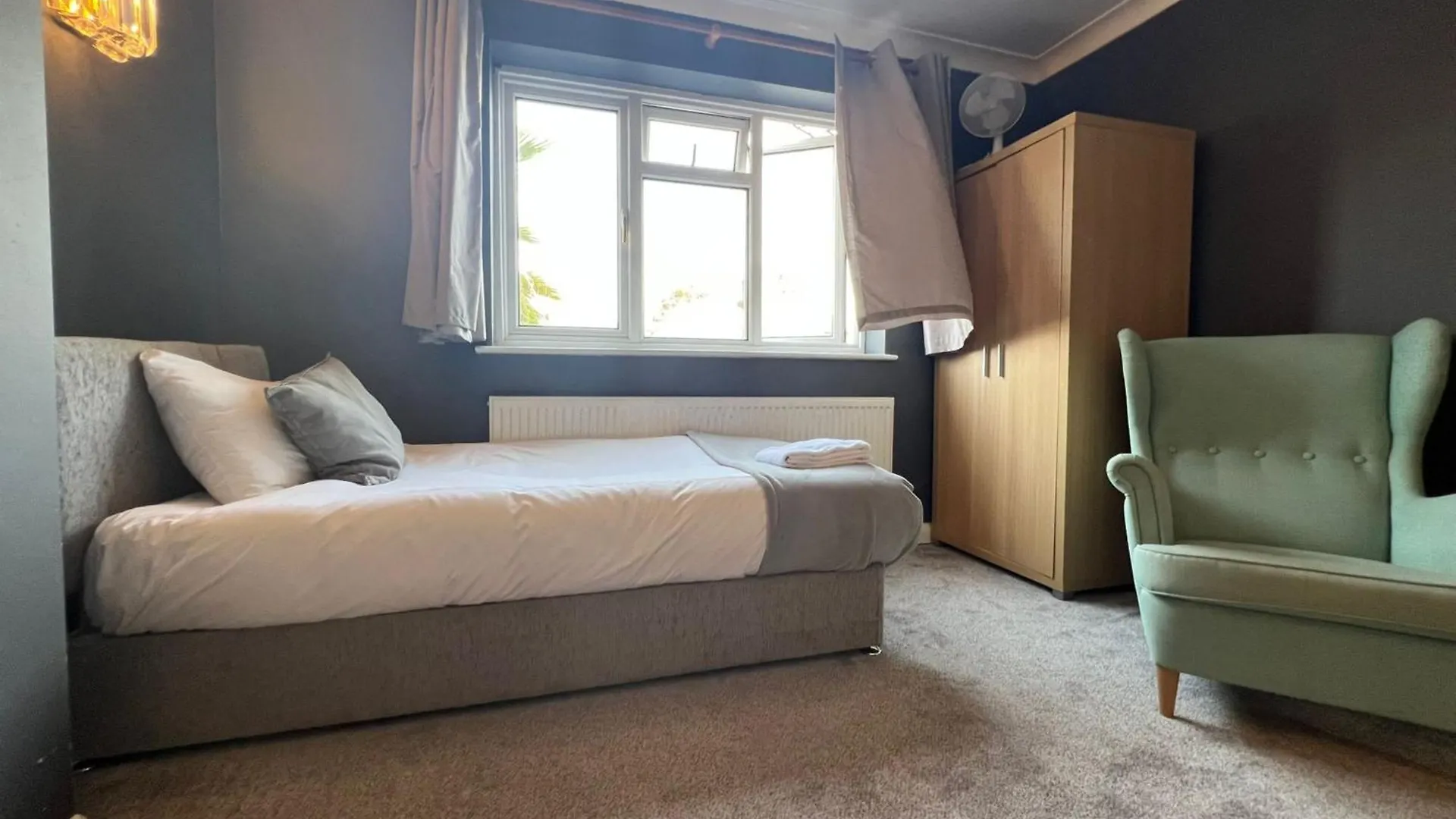 Homestay Airport Garden Rooms Feltham United Kingdom