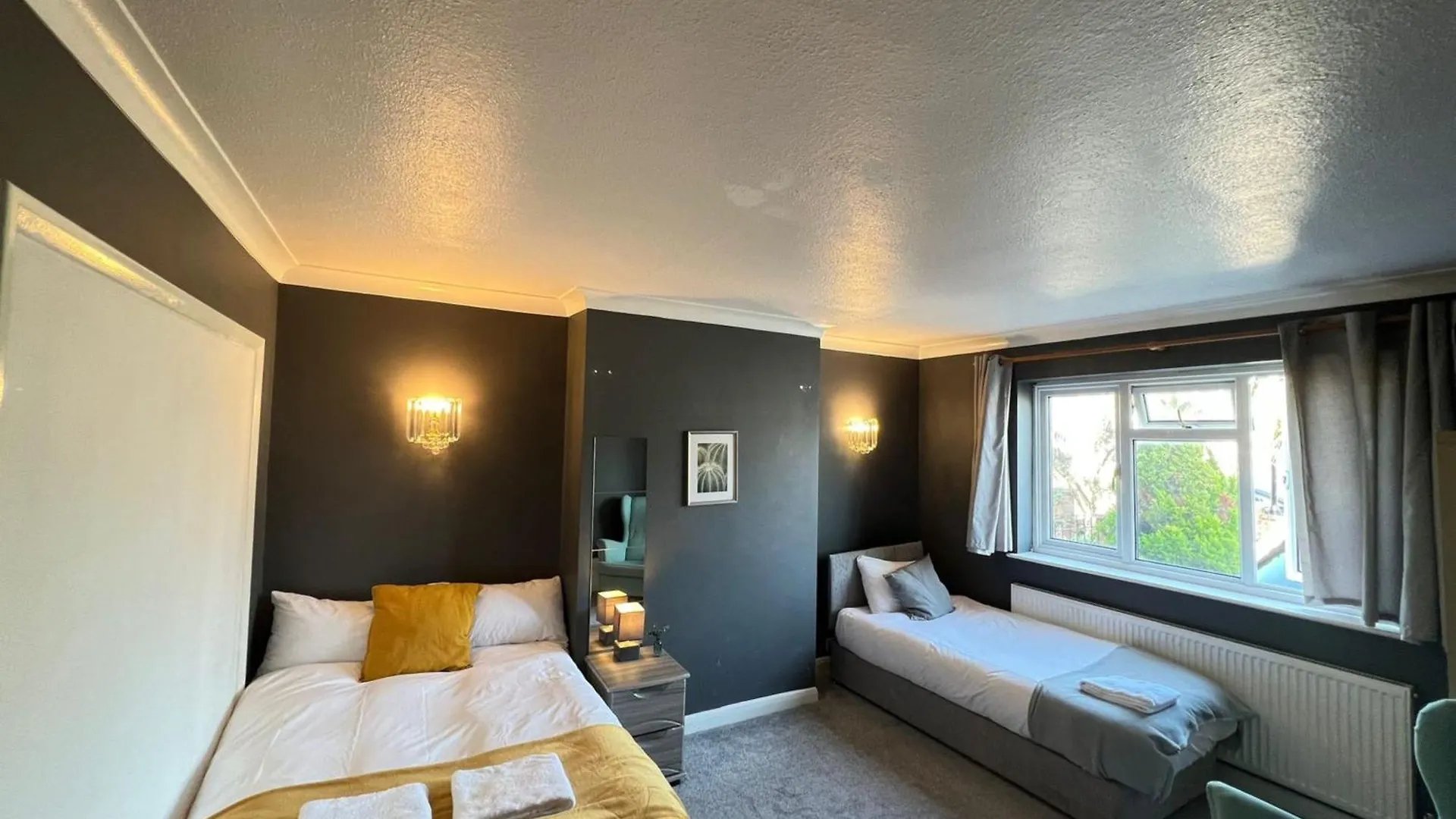 Airport Garden Rooms Feltham United Kingdom
