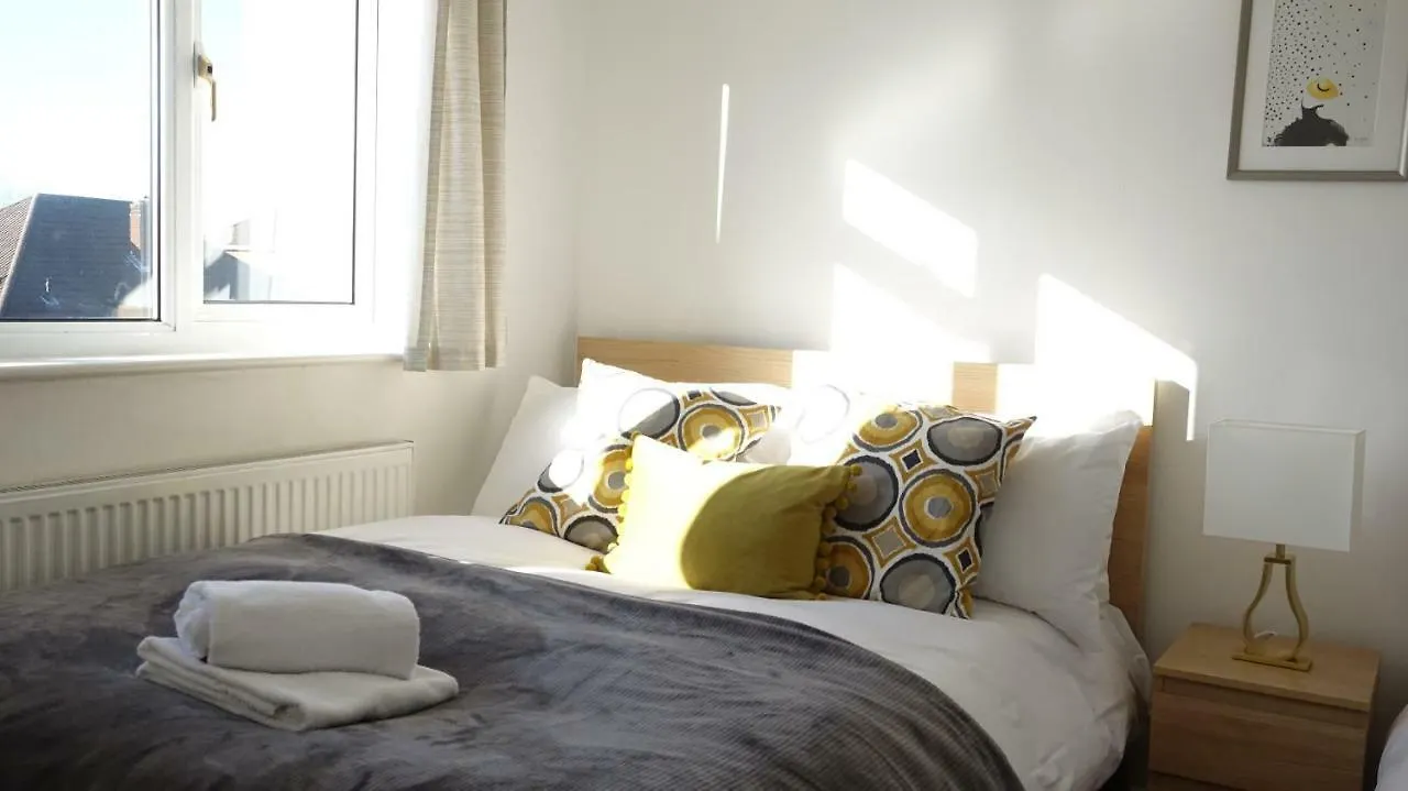 Airport Garden Rooms Feltham 0*, Hounslow